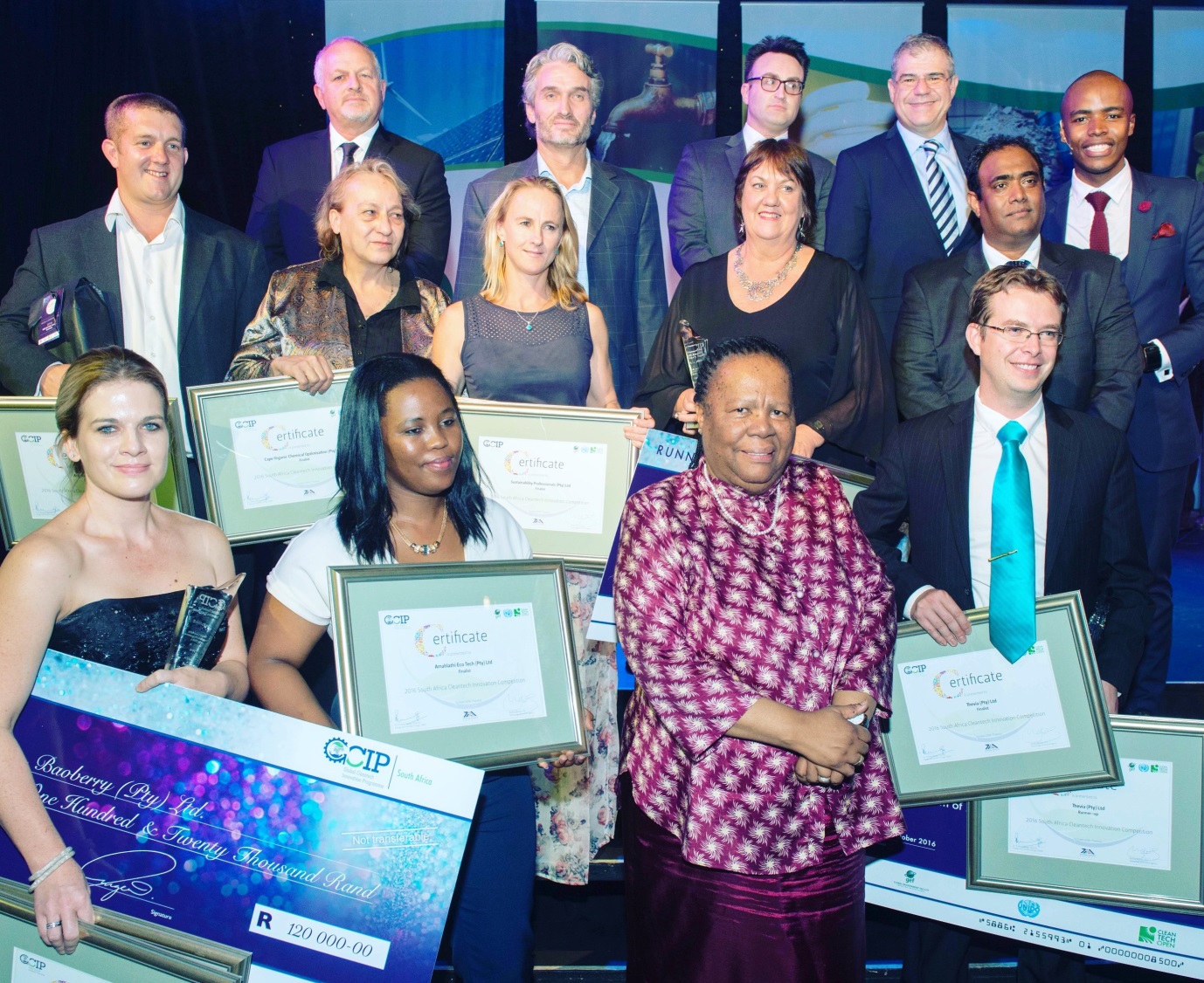Yolandi Schoeman (front left); Naledi Pandor, Minister of Science and Technology (front centre)